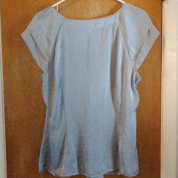 Dress Barn Silver/Grey Colored Pullover Top Sz. L - Picture 2 of 9